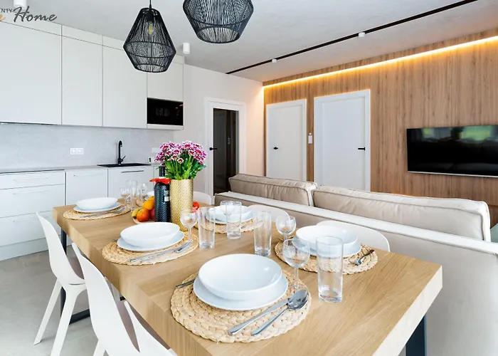 Wonder Hillside: Ski-side With Playground And Outdoor Gym *