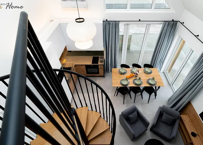 Wonder Hillside: Ski-side With Playground And Outdoor Gym