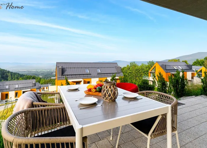 Wonder Hillside: Ski-side With Playground And Outdoor Gym *